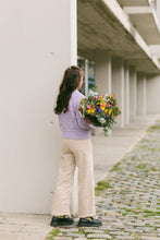 Cargar imagen en el visor de la galería, Ramo de flor de temporada