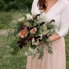 Cargar imagen en el visor de la galería, Diseño personalizado de ramo de novia